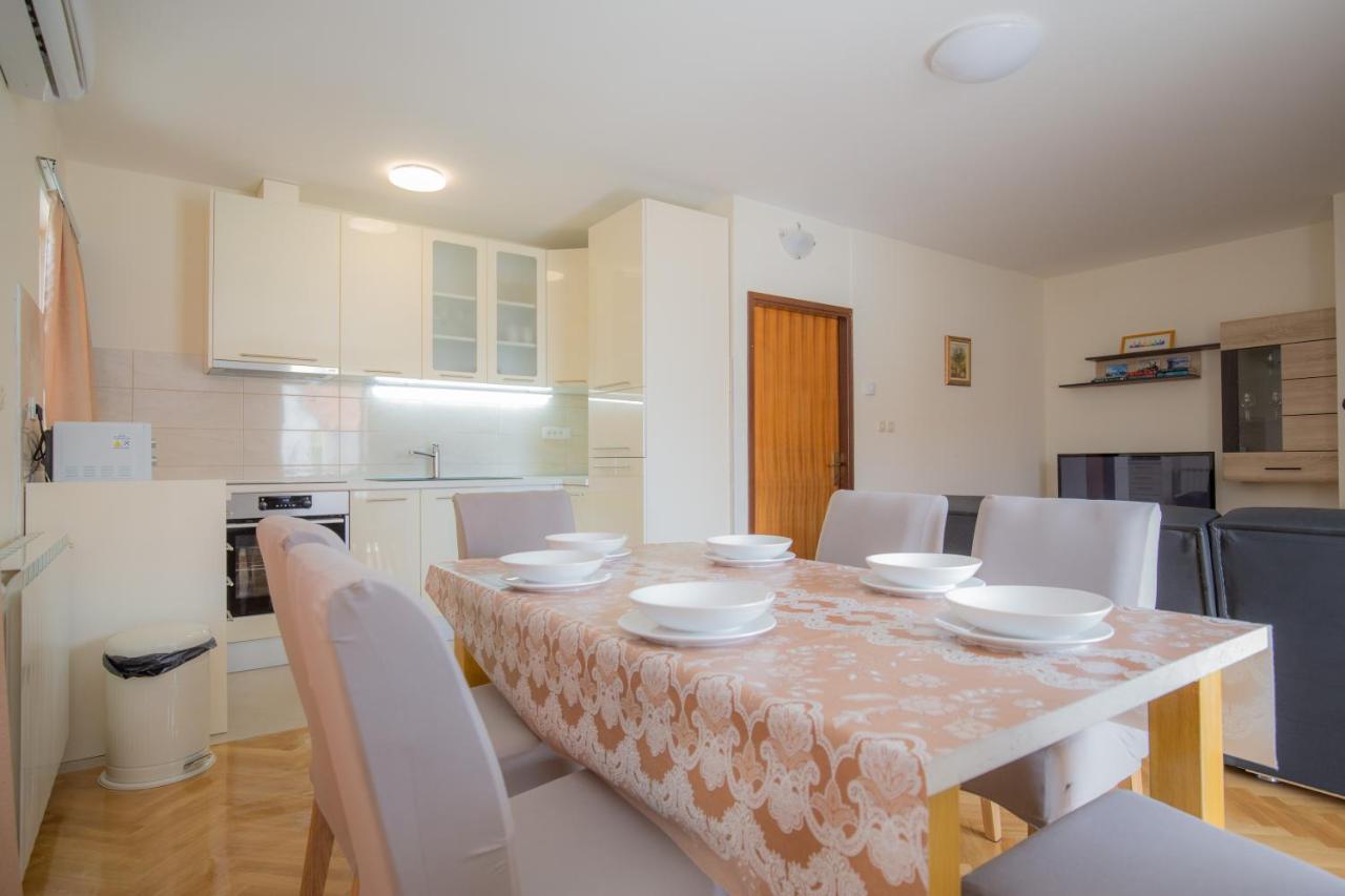 Dagulo Apartment Primosten Bagian luar foto