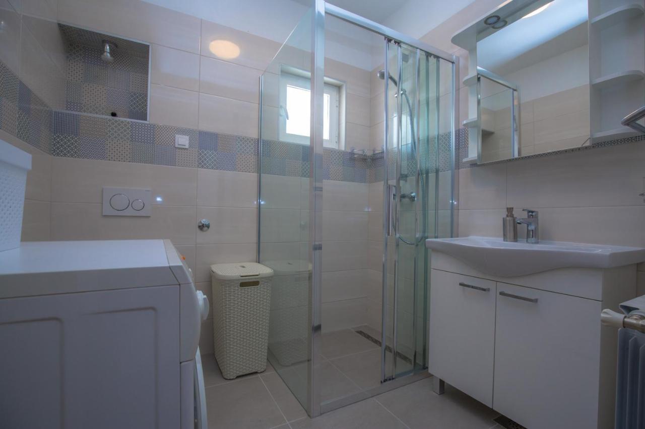 Dagulo Apartment Primosten Bagian luar foto