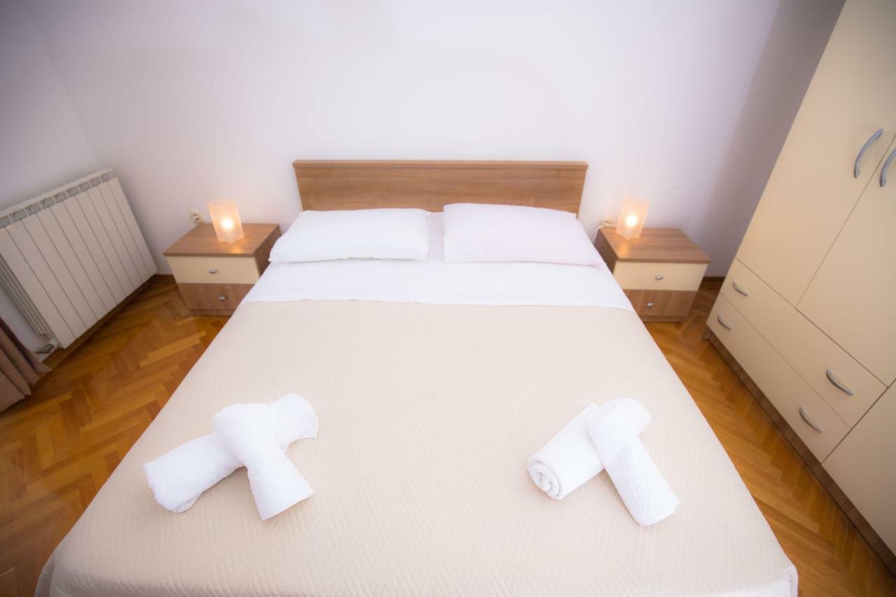 Dagulo Apartment Primosten Bagian luar foto
