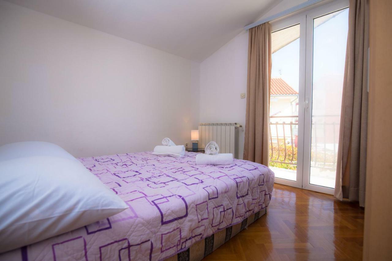 Dagulo Apartment Primosten Bagian luar foto