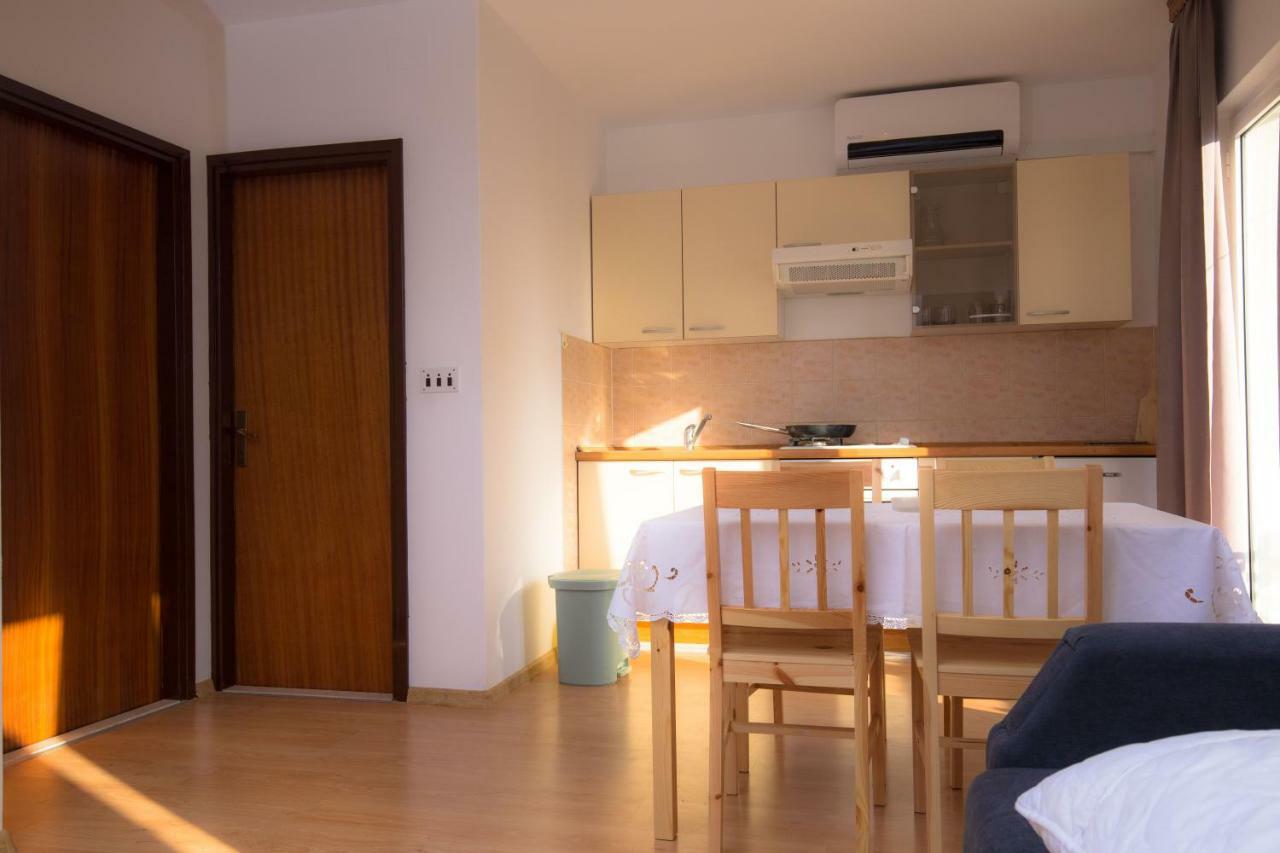 Dagulo Apartment Primosten Bagian luar foto